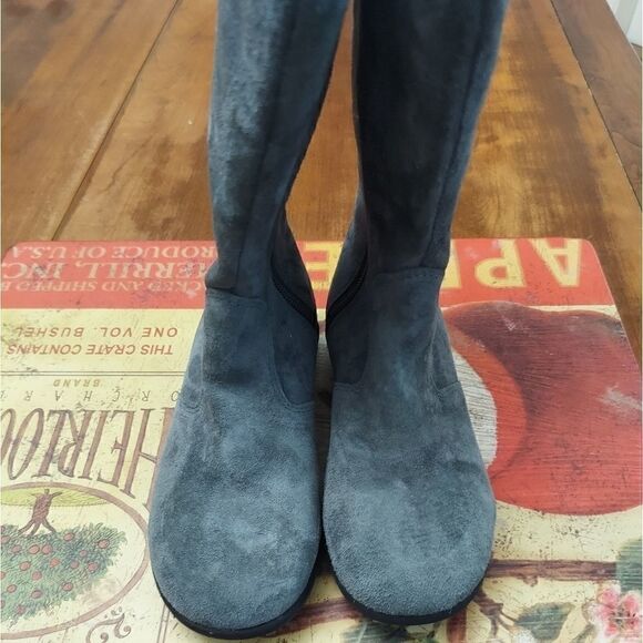 Bumbums  gray suede boots - Picture 1 of 6